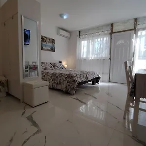 Apartmán Studio-apartman Ella